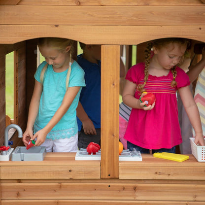 Backyard Discovery Spielhaus Aspen aus Holz | Outdoor Kinderspielhaus für den Garten inklusive Zubehör | Gartenhaus für Kinder mit Fenstern in Braun & Weiß