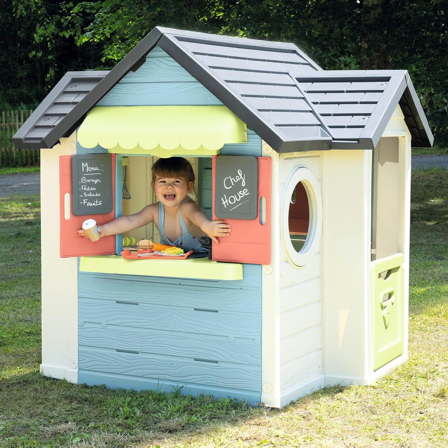 Smoby Life - Chef Spielhaus (124x132x135 cm) mit mind. 60% Recycling-Anteil - wetterfestes Gartenhaus für Kinder mit Verkaufstheke und Spielküche - Outdoor-Imbiss für Garten oder Terrasse - ab 2 Jahre